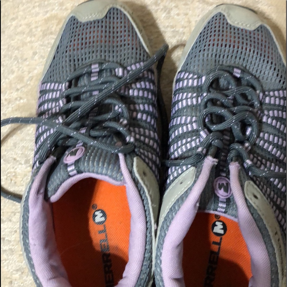 Merrill tennis shoe